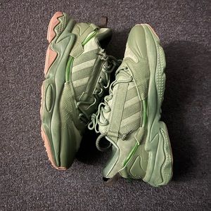 Adidas Ozweego size 8.5